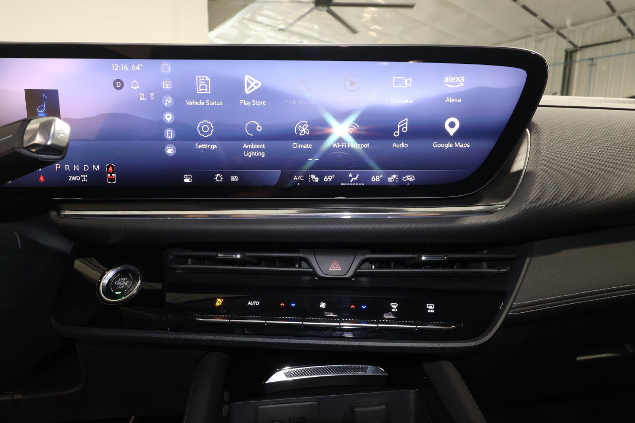 Certified 2025 Buick Envision Preferred AWD/4WD image 17