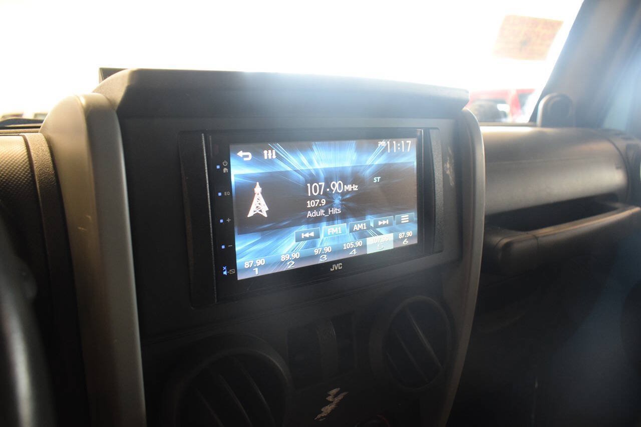 Used 2010 Jeep Wrangler Rubicon w/ PWR Convenience Group AWD/4WD image 35