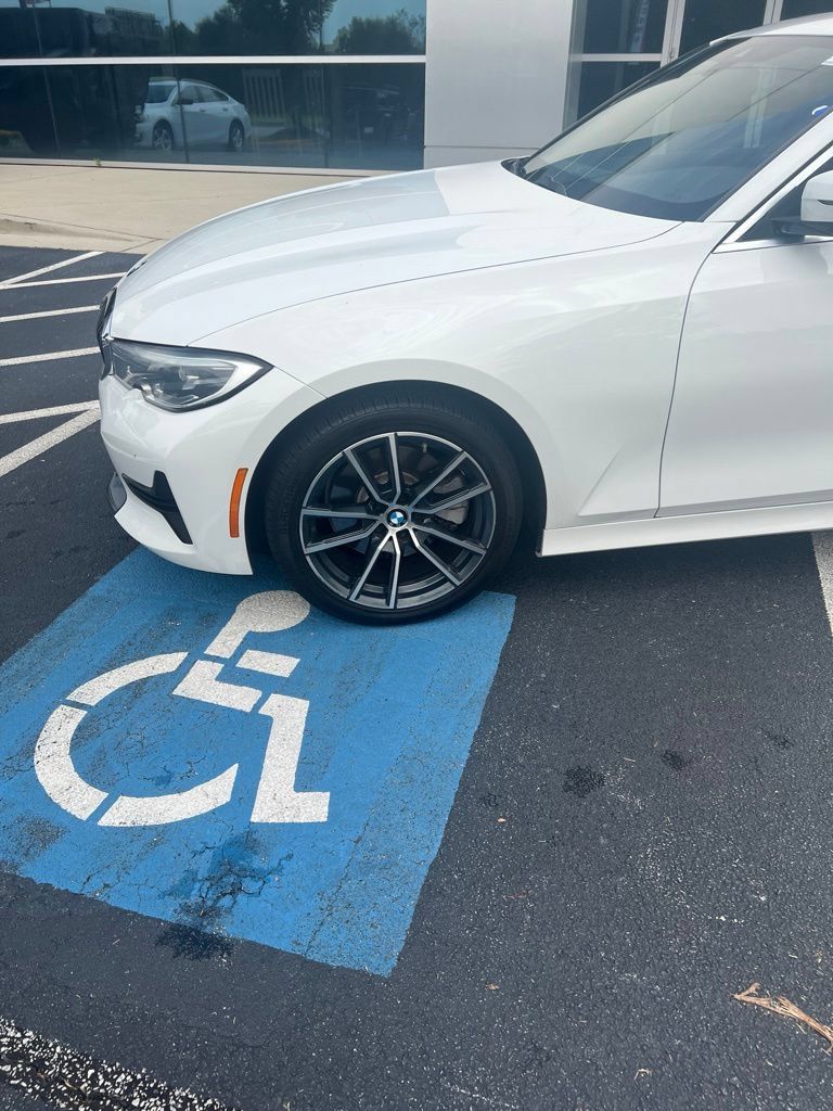 Used 2019 BMW 330i Sedan RWD image 3