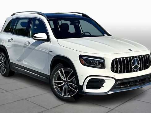 Used 2025 Mercedes-Benz GLB 35 AMG 4MATIC image 4