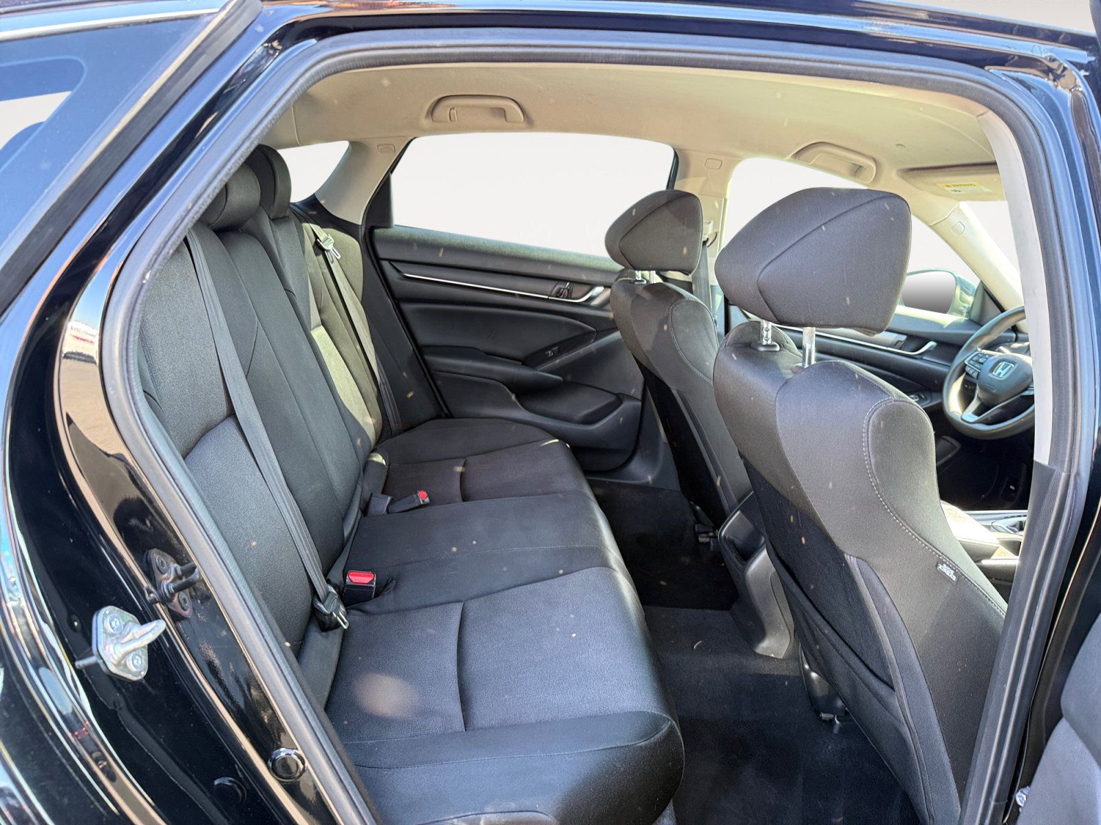 Used 2018 Honda Accord LX image 18