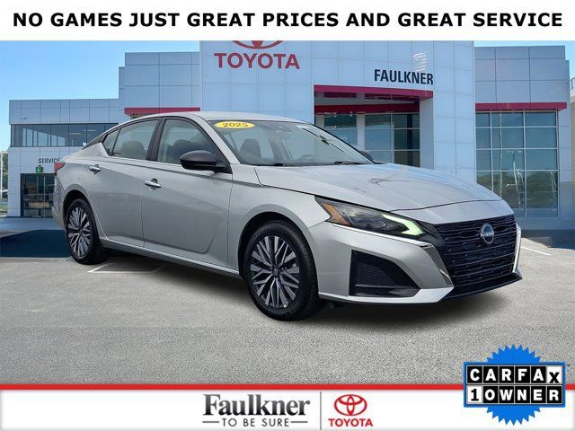 Used 2025 Nissan Altima 2.5 SV AWD/4WD image 1