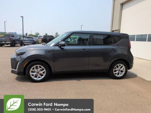 Used 2024 Kia Soul LX w/ Option Group 015 FWD image 6