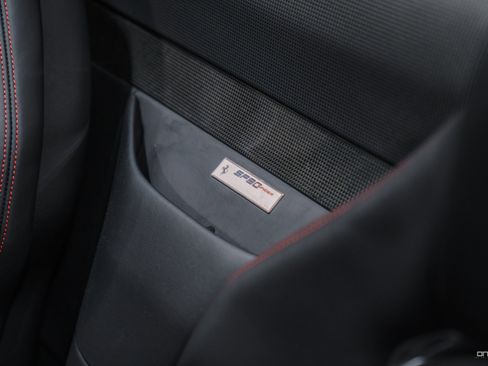 Used 2022 Ferrari SF90 Spider image 38