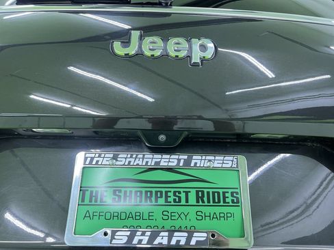 Used 2023 Jeep Grand Cherokee L Limited AWD/4WD image 13