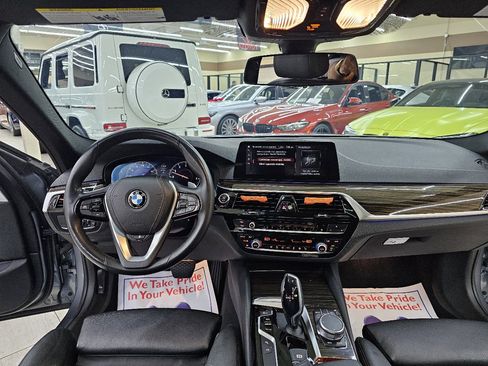 Used 2019 BMW 540i xDrive image 30