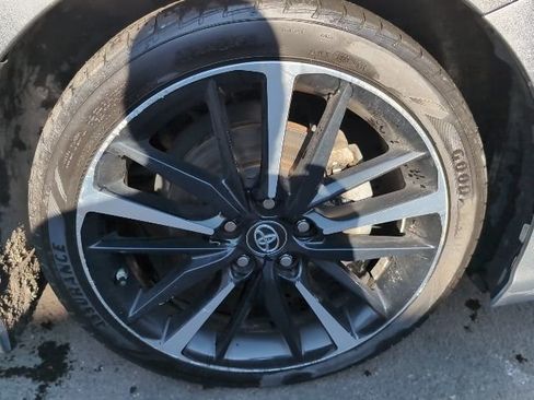 Used 2018 Toyota Camry XSE image 8