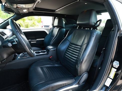 Used 2014 Dodge Challenger SXT RWD image 22