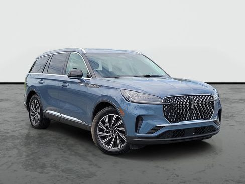 Used 2025 Lincoln Aviator AWD image 1
