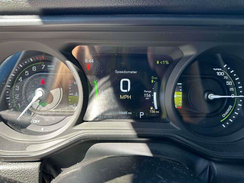 Used 2024 Jeep Wrangler Unlimited w/ Convenience Group image 23