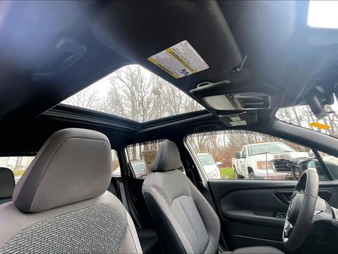 Used 2025 Subaru Forester Premium image 12