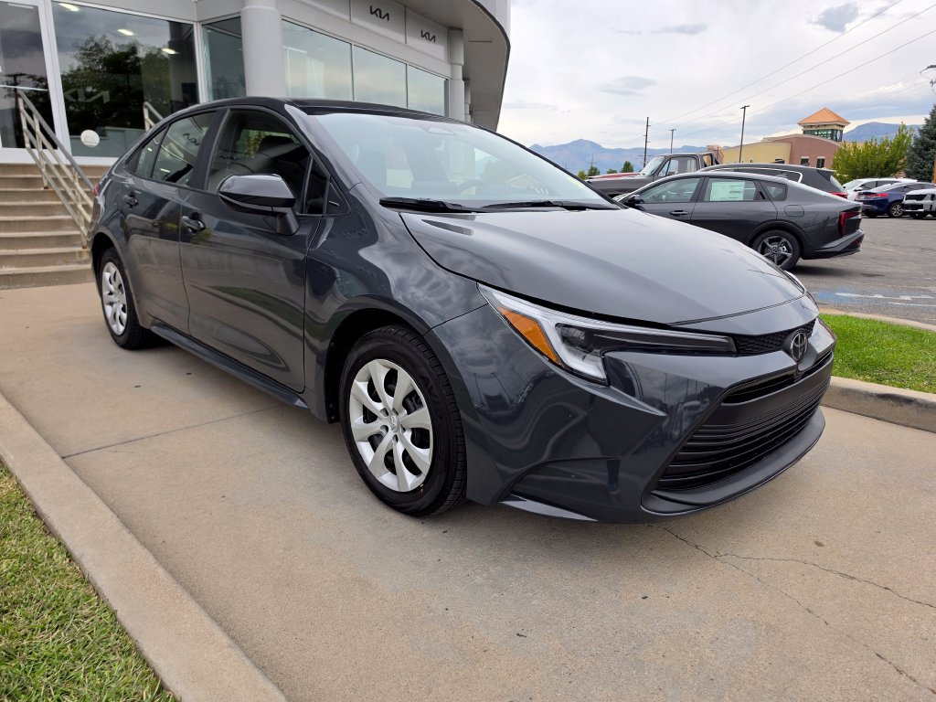 Used 2026 Toyota Corolla LE FWD image 3