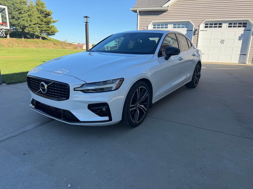 Used 2021 Volvo S60 T5 R-Design AWD/4WD image 3