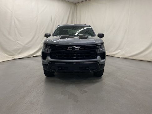 Used 2024 Chevrolet Silverado 1500 LT Trail Boss w/ Dark Appearance Package image 3