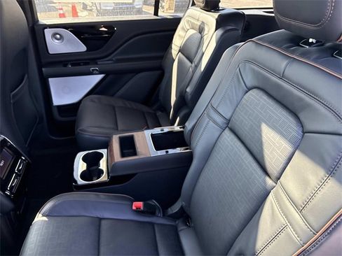 New 2026 Lincoln Aviator Black Label w/ Dynamic Handling Package image 18