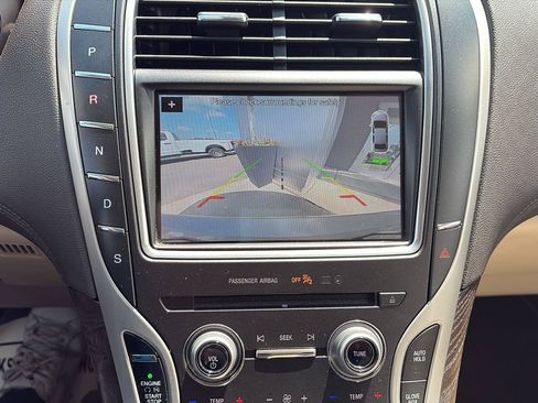 Used 2017 Lincoln MKX Reserve AWD/4WD image 11