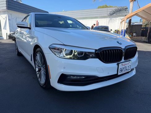 Used 2018 BMW 530i w/ Premium Package RWD image 9