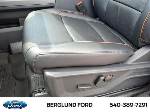 New 2026 Ford F250 Lariat w/ Black Appearance Package AWD/4WD image 13