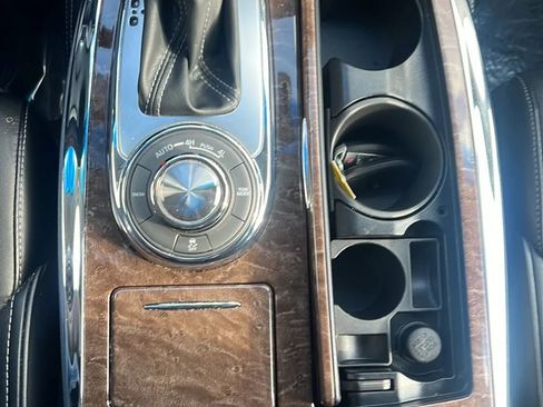 Used 2015 INFINITI QX80 Luxe w/ 22" Wheel Package image 30