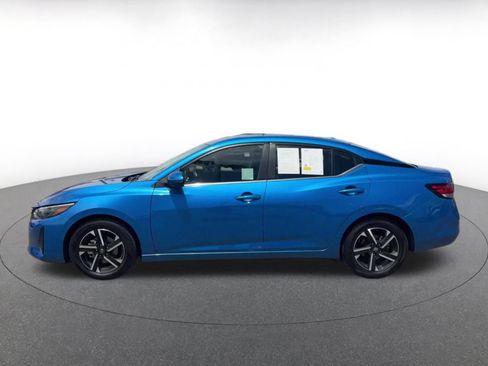 Used 2025 Nissan Sentra SV FWD image 7