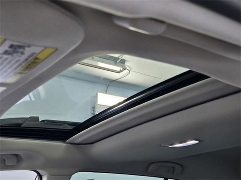 Used 2025 Subaru Outback Limited image 16