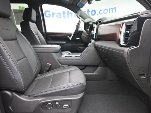 Used 2025 GMC Sierra 2500 Denali w/ Technology Package image 7