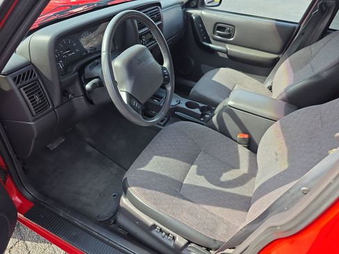 Used 2000 Jeep Cherokee Classic AWD/4WD image 4