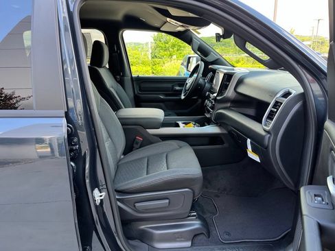 New 2026 RAM 1500 Express AWD/4WD image 27