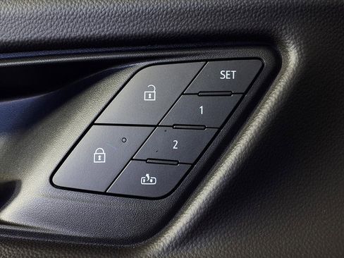 New 2026 Chevrolet Equinox ACTIV w/ Convenience Package III image 18