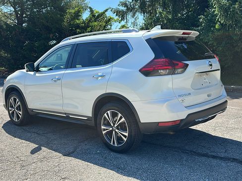 Certified 2017 Nissan Rogue SL w/ SL Premium Package AWD/4WD image 8