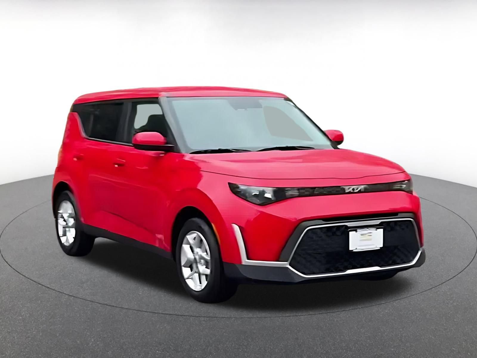 Used 2025 Kia Soul LX w/ LX Technology Package FWD image 8