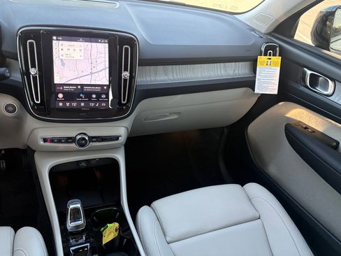 New 2026 Volvo XC40 B5 Plus w/ Protection Package Premier image 7