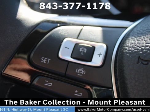 Used 2021 Volkswagen Tiguan SE image 25