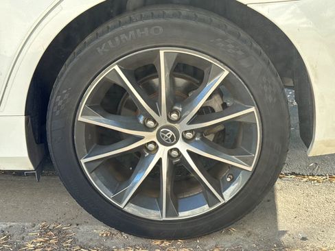 Used 2016 Toyota Camry SE FWD image 11