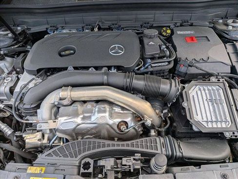 New 2026 Mercedes-Benz GLB 250 4MATIC image 17