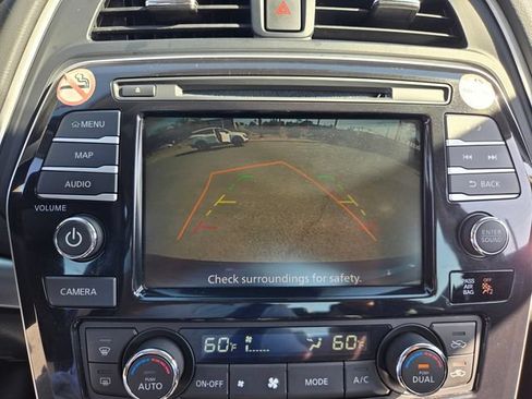 Used 2023 Nissan Maxima SV w/ Floor Mat Group FWD image 10