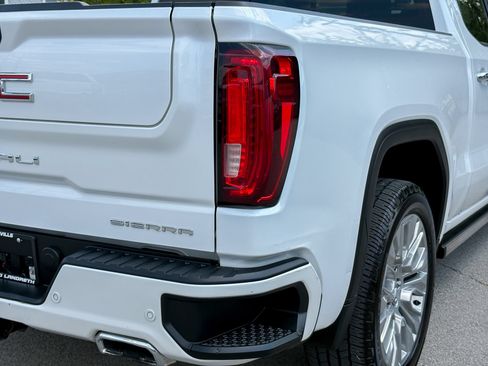 Used 2021 GMC Sierra 1500 Denali w/ Denali Ultimate Package AWD/4WD image 16