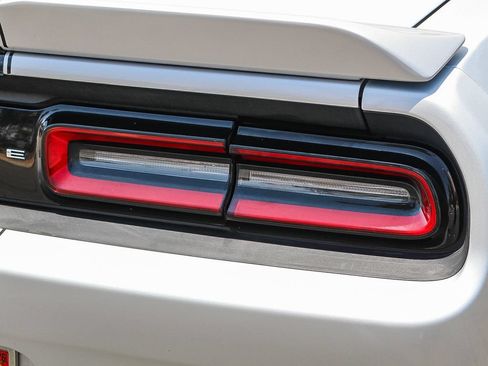 Used 2020 Dodge Challenger R/T RWD image 10