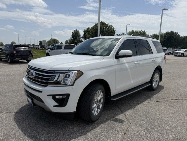 Used 2021 Ford Expedition XLT AWD/4WD image 3