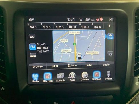 Used 2018 Jeep Cherokee Limited w/ Trailer Tow Group image 10