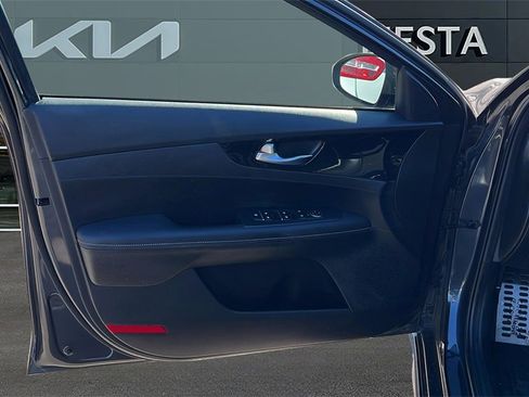 Used 2023 Kia Forte GT-Line image 9