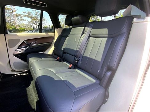 Used 2023 Land Rover Range Rover SE AWD/4WD image 20