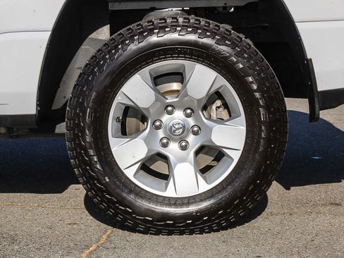 Used 2022 RAM 1500 Big Horn AWD/4WD image 10