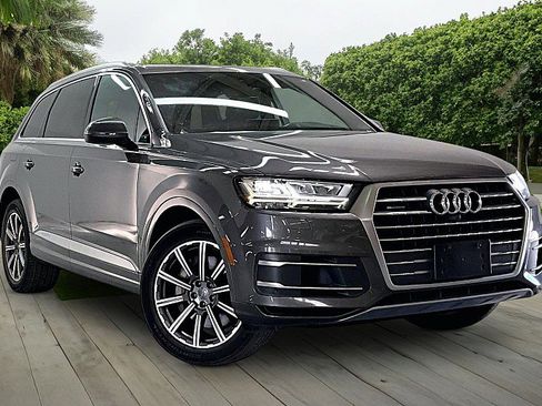 Used 2018 Audi Q7 3.0T Premium Plus w/ Premium Plus Package AWD/4WD image 9