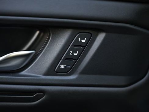 Used 2024 Honda Accord EX-L image 16