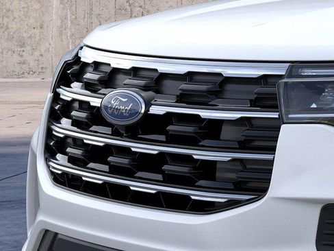 New 2026 Ford Explorer Active RWD image 17