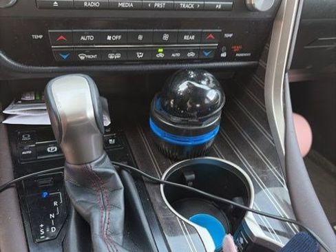 Used 2019 Lexus RX 450hL Luxury image 10