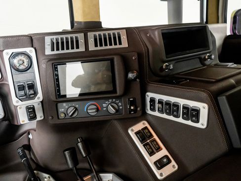 Used 2003 HUMMER H1 4-Door Wagon image 37