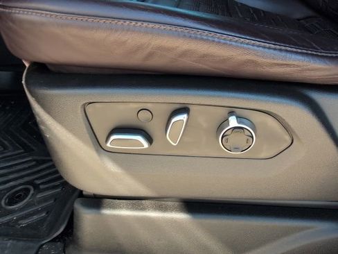 Used 2021 Cadillac Escalade Sport Platinum image 17