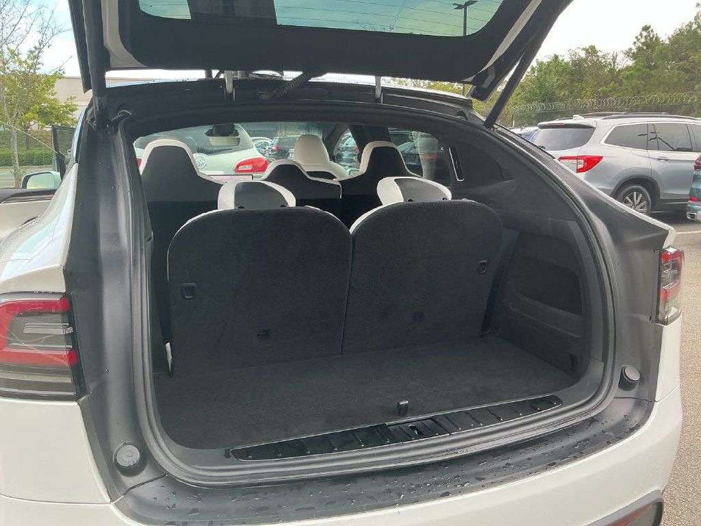 Used 2023 Tesla Model X AWD/4WD image 2